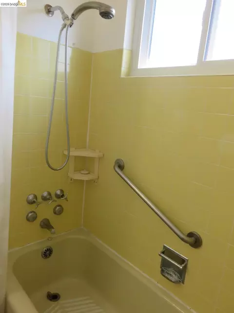 1314 Kains Ave #4, Berkeley, CA 94702 photo 14