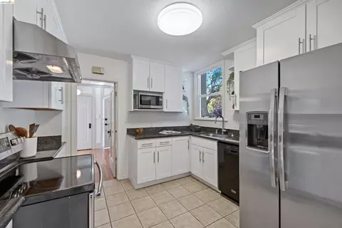 2935 Florence St, Berkeley, CA 94705 photo 18