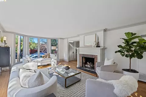 2935 Florence St, Berkeley, CA 94705 photo 9