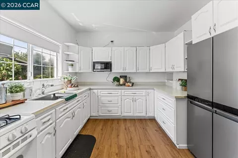 1538 Russell St, Berkeley, CA 94703 photo 10