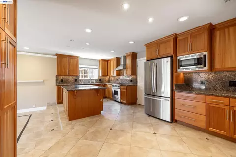 4601 Wilson Ln, Concord, CA 94521 photo 21