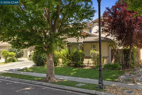 1117 Van Gogh Ln, Patterson, CA 95363 photo 4