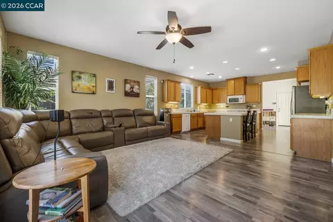 1117 Van Gogh Ln, Patterson, CA 95363 photo 14