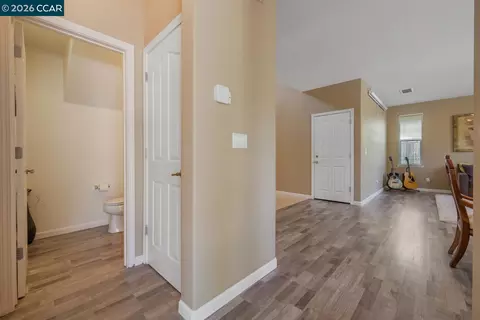 1117 Van Gogh Ln, Patterson, CA 95363 photo 11