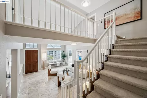Entry Way - 151 Purcell Dr, Alameda, CA 94502 photo 4 of 5