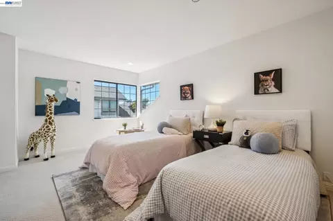 Bedroom - 151 Purcell Dr, Alameda, CA 94502 photo 6 of 8