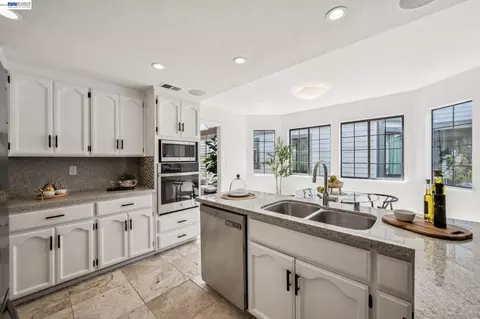 Kitchen - 151 Purcell Dr, Alameda, CA 94502 photo 1 of 4