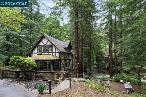 Exterior - 460 A Cascade Dr, Mill Valley, CA 94941 photo 2 of 13