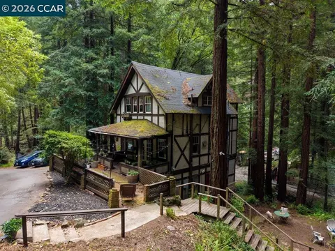 Exterior - 460 A Cascade Dr, Mill Valley, CA 94941 photo 10 of 13