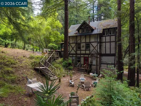 Exterior - 460 A Cascade Dr, Mill Valley, CA 94941 photo 5 of 13