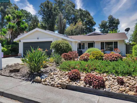 913 Seascape Cir, Rodeo, CA 94572 photo 1