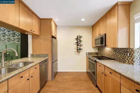 908 Marina Dr, Napa, CA 94559 photo 14
