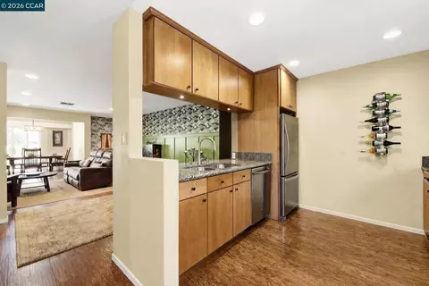 908 Marina Dr, Napa, CA 94559 photo 15