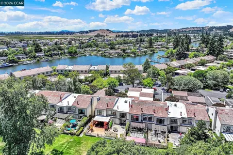 908 Marina Dr, Napa, CA 94559 photo 4
