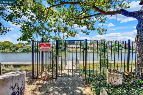 908 Marina Dr, Napa, CA 94559 photo 85