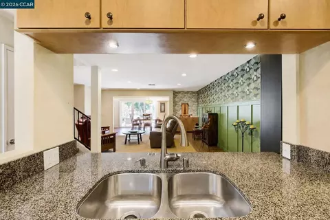 908 Marina Dr, Napa, CA 94559 photo 12