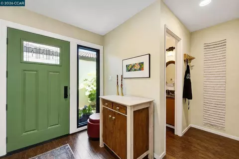 908 Marina Dr, Napa, CA 94559 photo 9