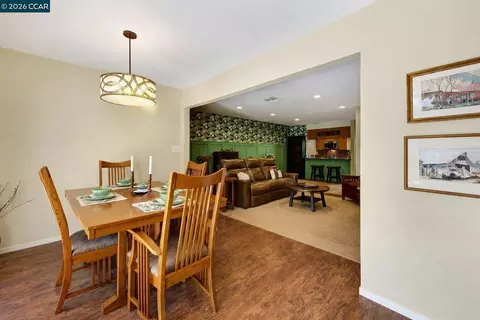 908 Marina Dr, Napa, CA 94559 photo 54