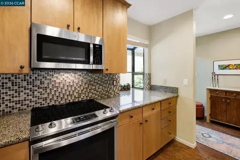 908 Marina Dr, Napa, CA 94559 photo 17