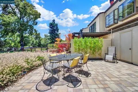 908 Marina Dr, Napa, CA 94559 photo 59