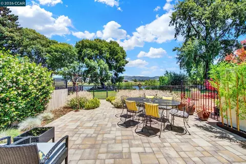 908 Marina Dr, Napa, CA 94559 photo 60