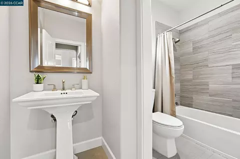 Bath - 3024 Overlook Dr, Vallejo, CA 94591 photo 6 of 6