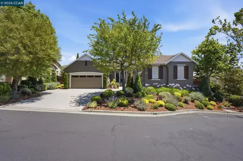 Exterior - 3024 Overlook Dr, Vallejo, CA 94591 photo 3 of 12