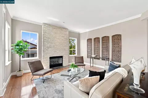 Living - 3024 Overlook Dr, Vallejo, CA 94591 photo 8 of 11