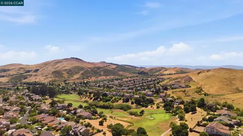 View/Area - 3024 Overlook Dr, Vallejo, CA 94591 photo 7 of 8