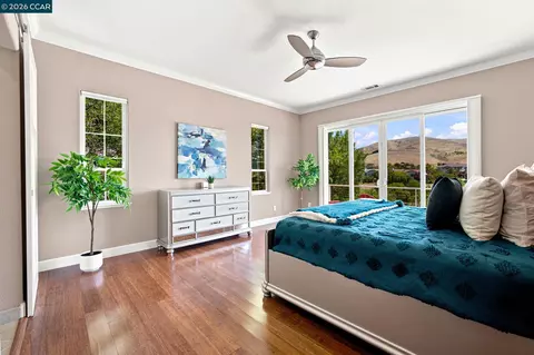 Bedroom - 3024 Overlook Dr, Vallejo, CA 94591 photo 1 of 9