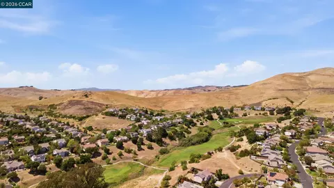 View/Area - 3024 Overlook Dr, Vallejo, CA 94591 photo 6 of 8
