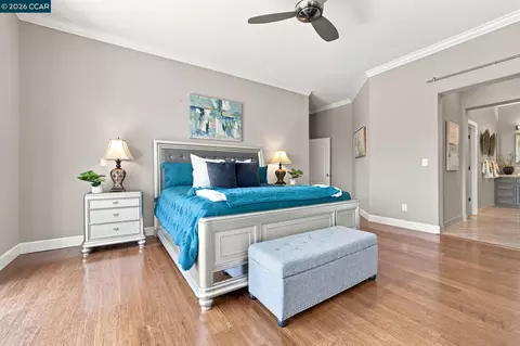 Bedroom - 3024 Overlook Dr, Vallejo, CA 94591 photo 3 of 9