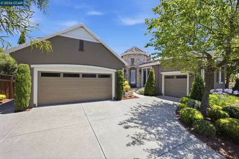 Exterior - 3024 Overlook Dr, Vallejo, CA 94591 photo 2 of 12