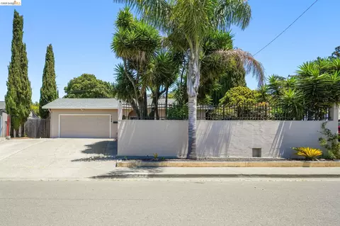 724 Lockwood Dr, Vallejo, CA 94591 photo 2