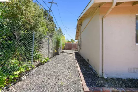 724 Lockwood Dr, Vallejo, CA 94591 photo 31