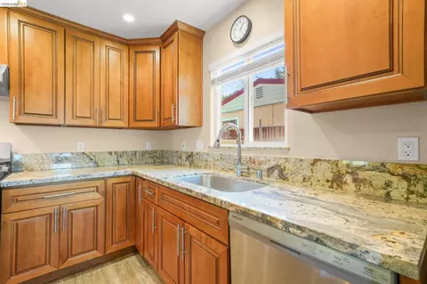 724 Lockwood Dr, Vallejo, CA 94591 photo 24