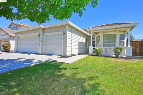 Exterior - 2245 Sabrina Way, Tracy, CA 95377 photo 6 of 11