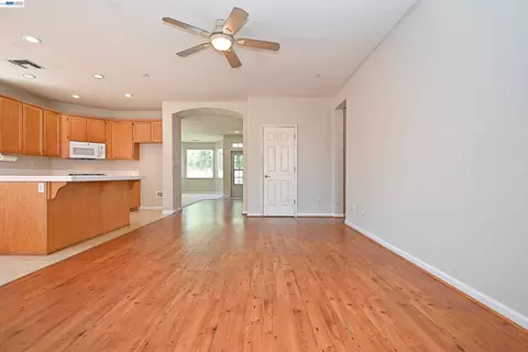 Living - 2245 Sabrina Way, Tracy, CA 95377 photo 7 of 15