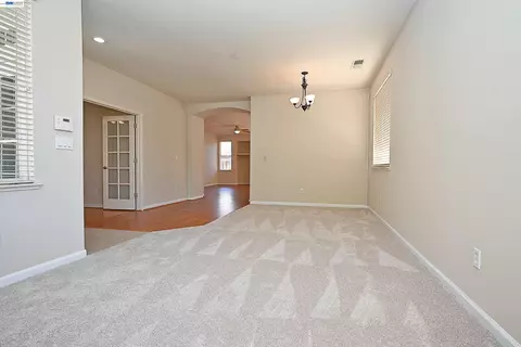 Living - 2245 Sabrina Way, Tracy, CA 95377 photo 6 of 15