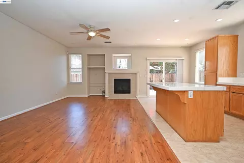Living - 2245 Sabrina Way, Tracy, CA 95377 photo 11 of 15