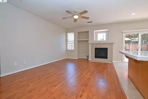 Living - 2245 Sabrina Way, Tracy, CA 95377 photo 10 of 15