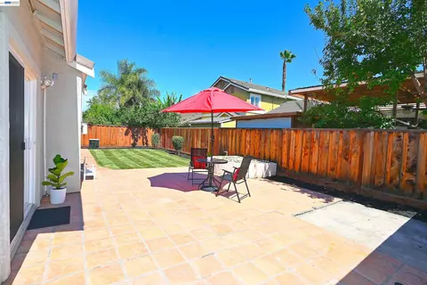 Exterior - 2245 Sabrina Way, Tracy, CA 95377 photo 7 of 11