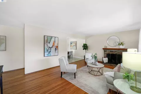 Living - 885 Devonshire Ave, San Leandro, CA 94579 photo 4 of 5