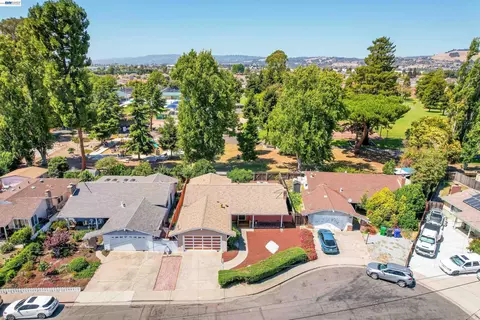 View/Area - 885 Devonshire Ave, San Leandro, CA 94579 photo 2 of 6