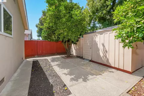 Exterior - 885 Devonshire Ave, San Leandro, CA 94579 photo 9 of 10