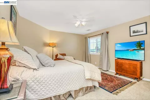 Bedroom - 82 Edgeview Ct, Discovery Bay, CA 94505 photo 6 of 6