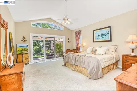 Bedroom - 82 Edgeview Ct, Discovery Bay, CA 94505 photo 1 of 6