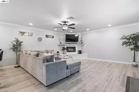 Living - 15940 Warfield Rd, Lathrop, CA 95330 photo 1 of 1