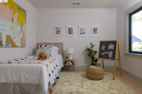 Bedroom - 1646 10th St, Berkeley, CA 94710 photo 3 of 3