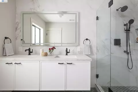 Bath - 1646 10th St, Berkeley, CA 94710 photo 1 of 5